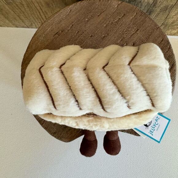 Jellycat Amuseables Mile Mille Fuille Jellycat Pastry FAST SHIP Plush NEW - Picture 5 of 8